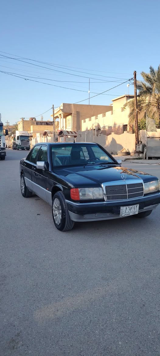 سلام عليكم مارسيدس طيارين ١٩٩٢ كفاله عامه كير ومحرك جديد.رقم وسنويه رقم بغداد مكفوله كافاله عامه خير من الله مداور ثاني يوم المكان واسط قضاء الحي رقم ***********
