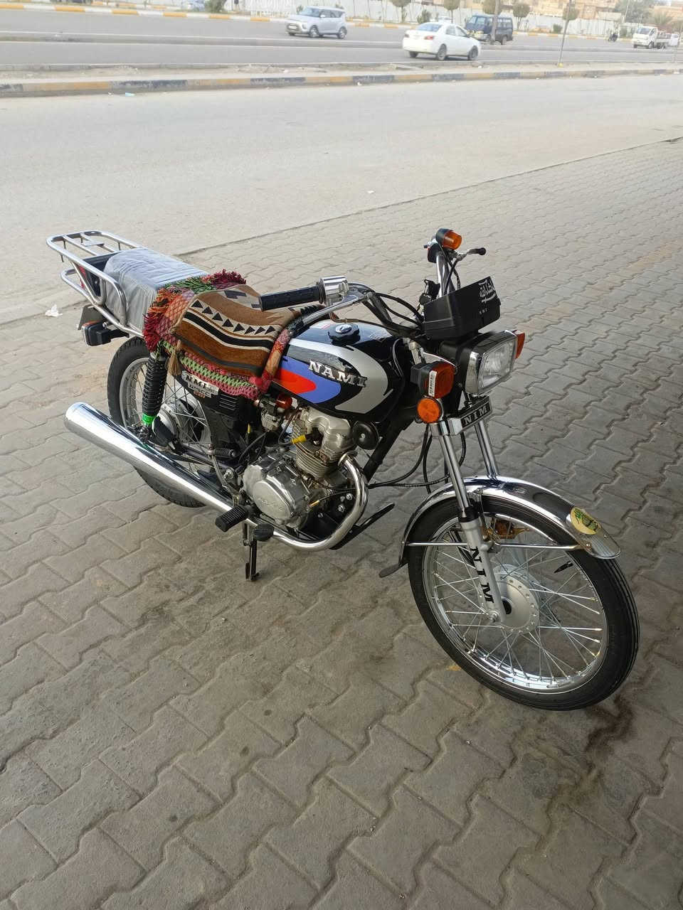 السلام عليكم للبيع اربع كير شاصي موديل 14 اوراق اصولي  تعمير 25 
نامه شلامج كله دراجه نضيفه ما متعوبه والنضافه شوفت عينك بل صوره بيه بس المكينه صبغه جارد والباقي كله جديده مكاني كربلاء حي العامل السعر 800 وبيه مجال  (***********)☘️
