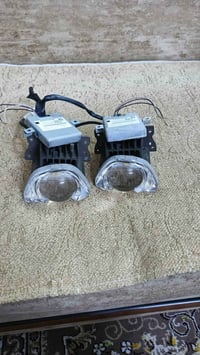 عدسات لايت كورلااصلي السعر100رقمي 07713062941