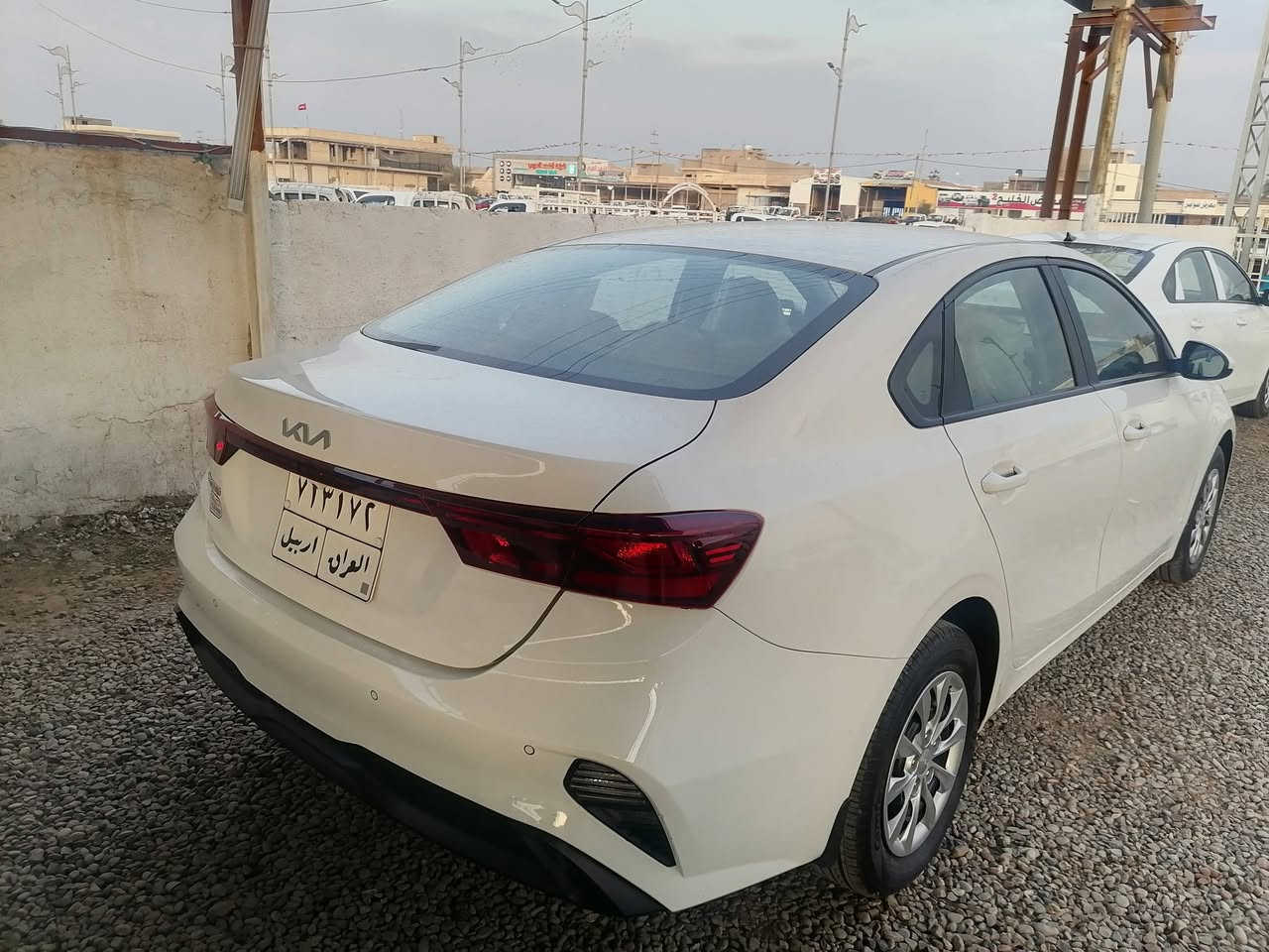 السلام عليكم سيراتو للبيع موديل 22 كفاله عامه رقم اربيل قطعتين تبريد محرك 1600 ماشيه 106 شرط السونار مكان السياره واسط الصويرة الشراي ينتصل ***********
