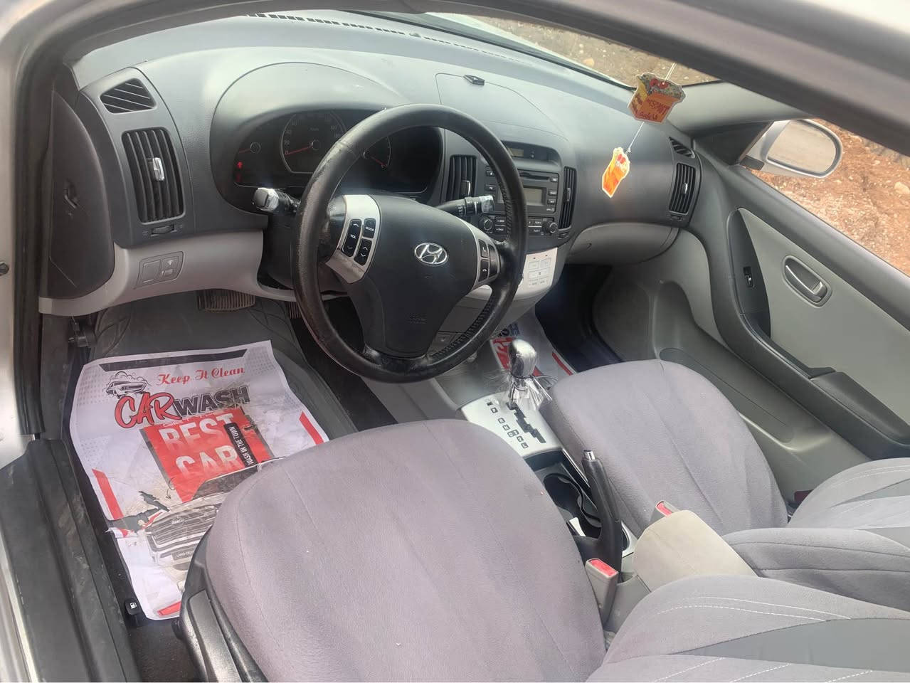 ئاڤانتی ٢٠٠٩ پیش پشتی کەپس کە ڤەری نە گوراوە گیر مە کینە بی کیشە جلد هیتەر بلوتوز ئاوینە شەفت حاسە سوکان ڤولیوم سی گیچ بی خایس  کامل جایز  رانیە *********** رانية, السليمانية
