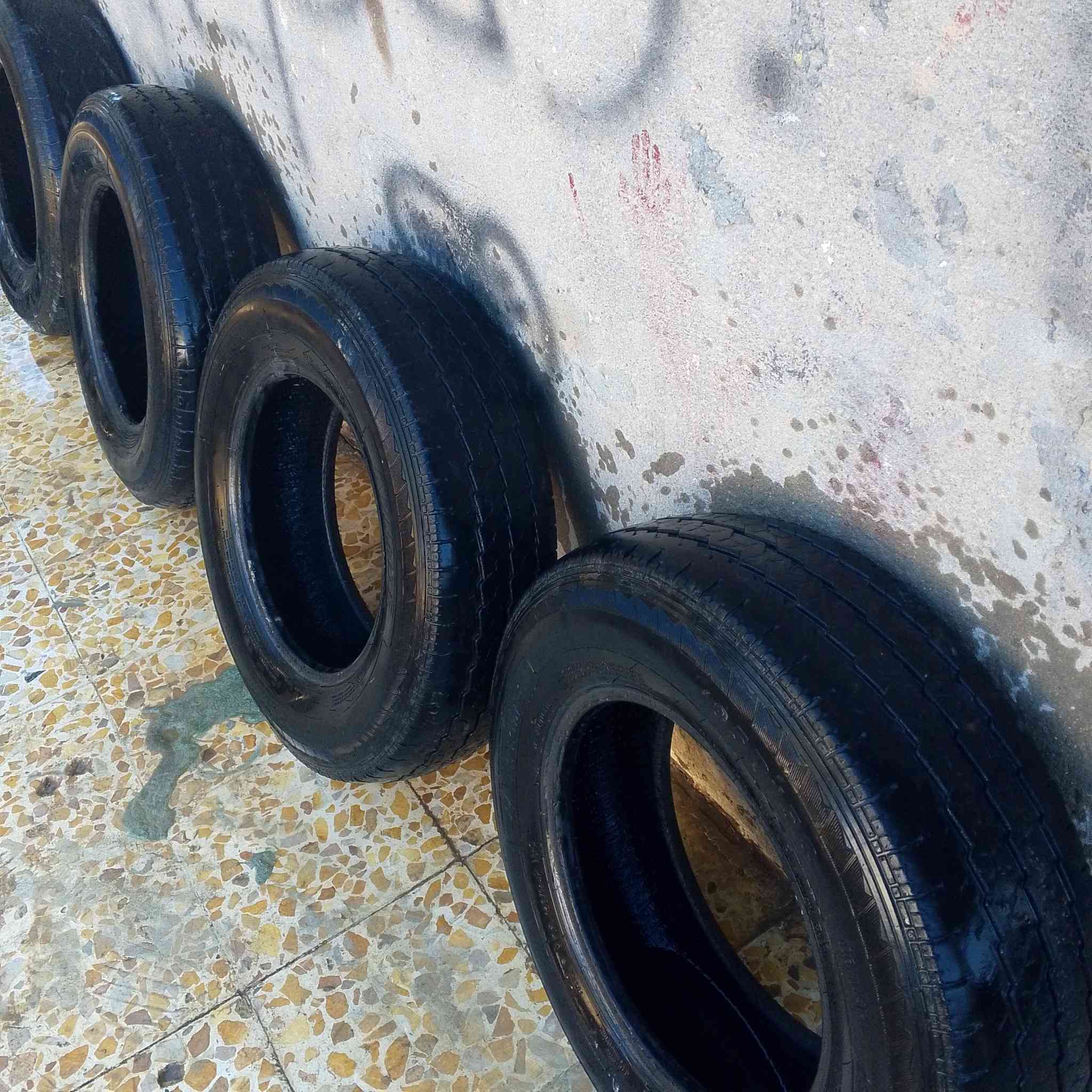 السلام عليكم تايرات البيع  مال فتون عنايات نضاف‏‪***********‬‏ مكان بغداد المعامل
