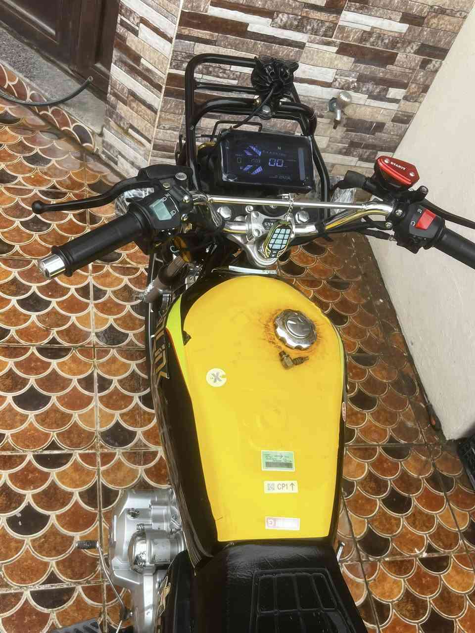 للبيع دراجه سونلك ٢٠٢٥جديده السعر ٨٠٠اوبي مجال شي قليل رقم الهاتف ***********مكاني تكريت
