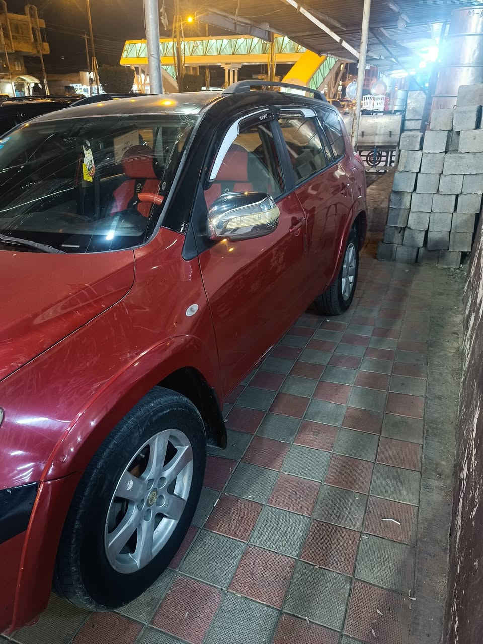 راف فور 2007 خليجي السيارة جاهزة كير محرك جديد تبريد بشرط نظيفه السيارة بيها صبغ قطعتين جاملغ ايمن و بنيد و شبر بالصندوق اثر جراد 
بيها جراد بالقمارة و مغلفها فابلون 

السعر ب 98 و بيها مجال قليل مكان السيارة الفلوجة 

رقم الهاتف ***********
