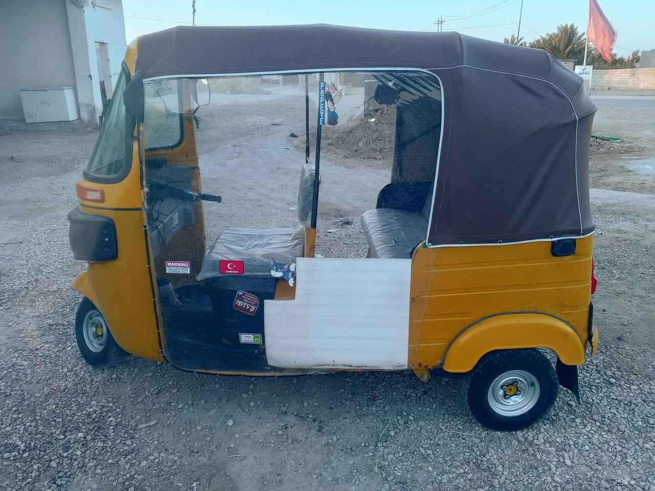 سلام عليكم تكتك للبيع موديل 20شهر10كفاله رقم واسط سعر 6100 مجال قليل مكان واسط نعمانيه ستفار ***********
