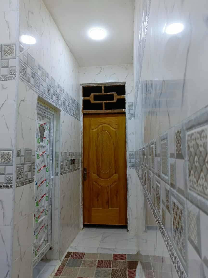 مكان البيت بالحكيم نزلت مجمع الوادي يم حسينية بيت خليفة
مساحة البيت 150م البيت طابوگ تأسيس الكهرباء دفن بوري والمي تأسيس دفن  الطابق الاول سقف صب وجبس بورد غرفة وهول واستقبال ومطبخ وحمام والقاط الثاني غرفتين وهول داخلي وحدة من الغرف سوت بداخل الغرفه صحيات  بس سقفه سندويج والغرفه الثاني صب (زارعي  مرقم من البلدية 60 وبي مجال


**إذا كنت صاحب هذا الإعلان وتريد حذفه لأي سبب، رجاءا أرسل رسالة إلى الدعم الفني**