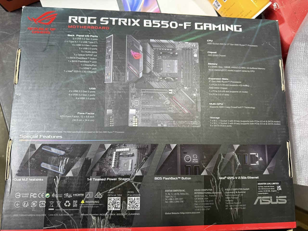 هذه الصورة للوحة الأم ASUS ROG STRIX B550-F GAMING. إليك أبرز مواصفاتها: 
المقبس والشريحة: تدعم مقبس AMD AM4 وشريحة B550.
التوافق: جاهزة لمعالجات AMD Ryzen من الجيل الثالث وسلسلة 5000.
السرعة: تدعم تقنية PCIe 4.0 لسرعات نقل بيانات فائقة.
الذاكرة: متوافقة مع ذاكرة DDR4.
التبريد: تحتوي على مشتتات حرارية متطورة لضمان أداء مستقر أثناء التشغيل المكثف.

قطعة جديدة لوك ادفع سعر باليرضي الله 
توصيل جميع المحافظات


**إذا كنت صاحب هذا الإعلان وتريد حذفه لأي سبب، رجاءا أرسل رسالة إلى الدعم الفني**