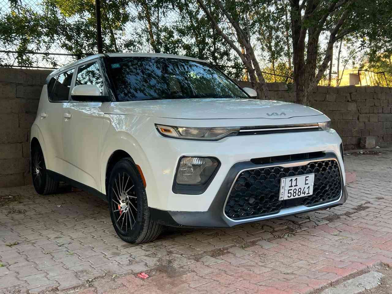 السلام عليكم كيا صول 2022 
رقم بغداد الجديد 

السعر 144 مجال بسيط 

سياره جديده بمعنى الكلمه صبغ جاملغ بدون دواخل بدون تبديل محرك وكير شركه بلاد سياره أخت الزيرو 
محرك 2000دوش 
رادار جانبي

توقف ذاتي 

قياده ذاتيه 

مانع تصادم 

شاشه كار بلي 

شاشه اعطال بلدشبول 
مانع انزلاق 
تحكم سترن جهتني 
منظومه زنون 

مكان سياره بغداد  لاستفسار 

***********
