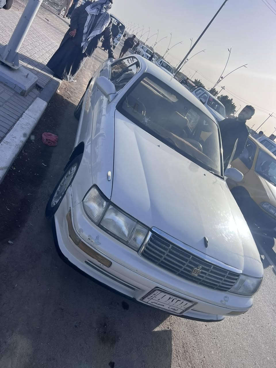 السلام عليكم للبيع بطه رقم بصره (أ) فصل لون لؤلؤي سياره مكفوله من الضربه والكص والنقل والصبغ مكينه فيفيتي وگير  جدد حداديه جديده السنويه منتهية سياره جاهزه وحلوه ومابيهه نقص السعر ٥٨ مكلف بلنشر مكلف بلنشر رقم صاحب السياره *********** السياره من البصره
