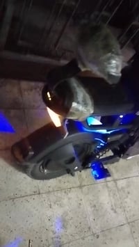 هاي دراجه حوريها خمس بطاريات كهربائيات اكلها شغاله بس اليد مال بنزينت ...