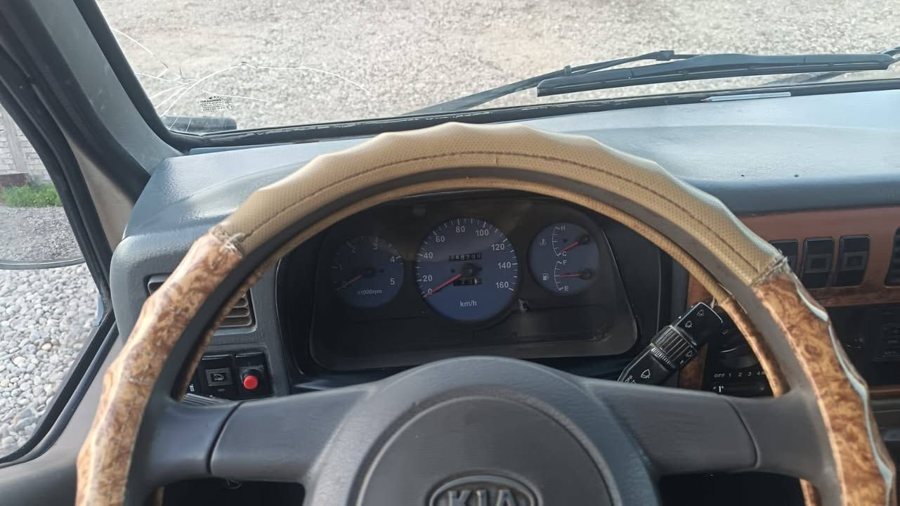 ​🚛 كيا للبيع – جاهزة ومكفولة 🚛
السلام عليكم
للبيع سيارة كيا ادوات كص 
الموضحة في الصورة
​الشرط: كير، محرك، وأكسل كله شرط وفحص (جاهزة من كل شيء)
​السعر: 30 ورقة وبيه مجال للشراي.
​📞 للتواصل والاستفسار: يرجى المراسلة على الخاص أو الاتصال: [ *********** ]
