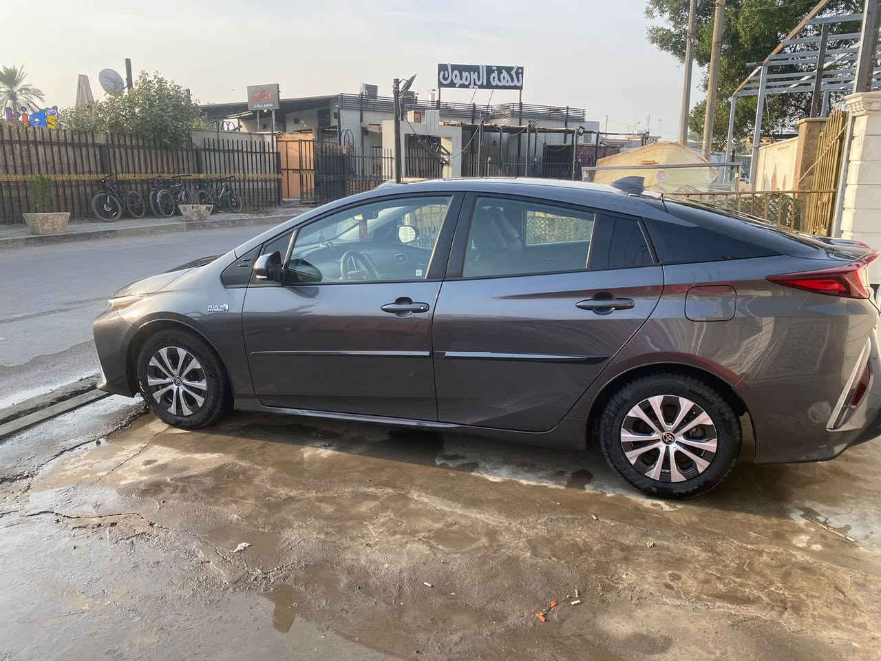 تويوتا بريوس برايم اعلى فئه موديل ٢٠٢١ شاشة جبيرة تسلا بصمة وتحكم ستيرن جهتين كشنات جلد وتدفئه كتلوكات الشركة وياها وبصمتين والشاحنة الاصليه وياها. والسيارة جاهزة للاخير حادثها جاملغ امامي وبنيد ايرباك البردة طاك والستيرن وصور الحادث مرفقه  بالمنشور وياها رقم بغداد شبه مميز مكاني بغداد اليرموك السعر ١٥٥ وبيها مجال قليل ***********
