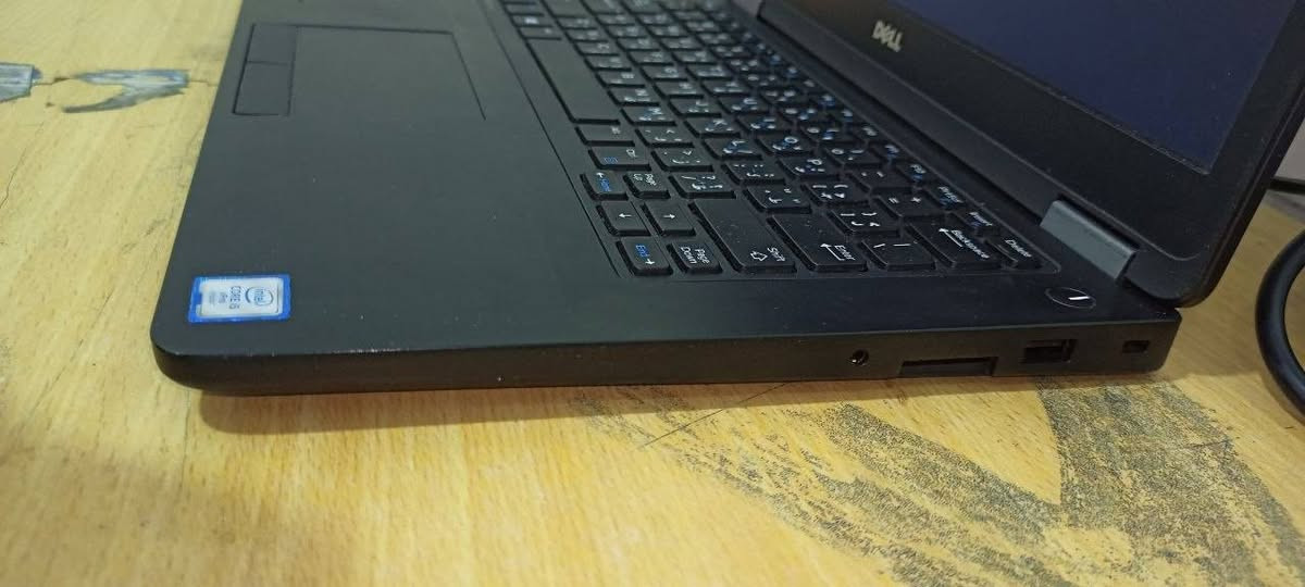 💻 Dell Latitude E5470
🔹 المعالج: Intel Core i5 الجيل 6 فئه HQ
🔹 الرام: 8GB DDR4 (قابلة للتطوير 16GB)
🔹 التخزين: 256GB SSD  
🔹 كارت الشاشة: AMD خارجي 2GB
🔹 الشاشة: 14 انش HD
🔹 الكيبورد: ليزري ضوئي عربي / إنكليزي
🔹 ويندوز 10 برو
🔹 نسبة النضافة: 97–99٪

السعر 150
  والملحقات(ماوس+حقيبة+الشاحن الاصلي)


**إذا كنت صاحب هذا الإعلان وتريد حذفه لأي سبب، رجاءا أرسل رسالة إلى الدعم الفني**