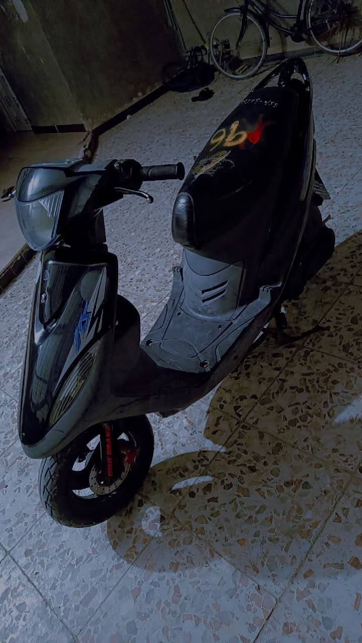 السلام عليكم دراجه ماكس عدله سرعه ١٢٠ للبيع الدراجه رمبه 4تيام من مطلعه الوصل موجود المكينه كفاله سلف هندر المكان احي التضحية شارع العياده رقم الهاتف ***********...!
