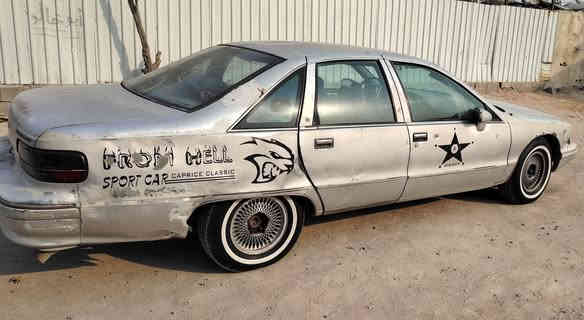 السلام عليكم      كابرس دولفين 1992
1_المكينه بدايت تبخير
2_مشروع موازي سنويه صاقطه من 2020راعيها موجود
3_حداديه تعبانه 
4_سياره بيها خياس قليل 
5_السعر 15 وبيها مجال
مكان السياره (البصره حمدان)
رقم راعيها. __***********__
