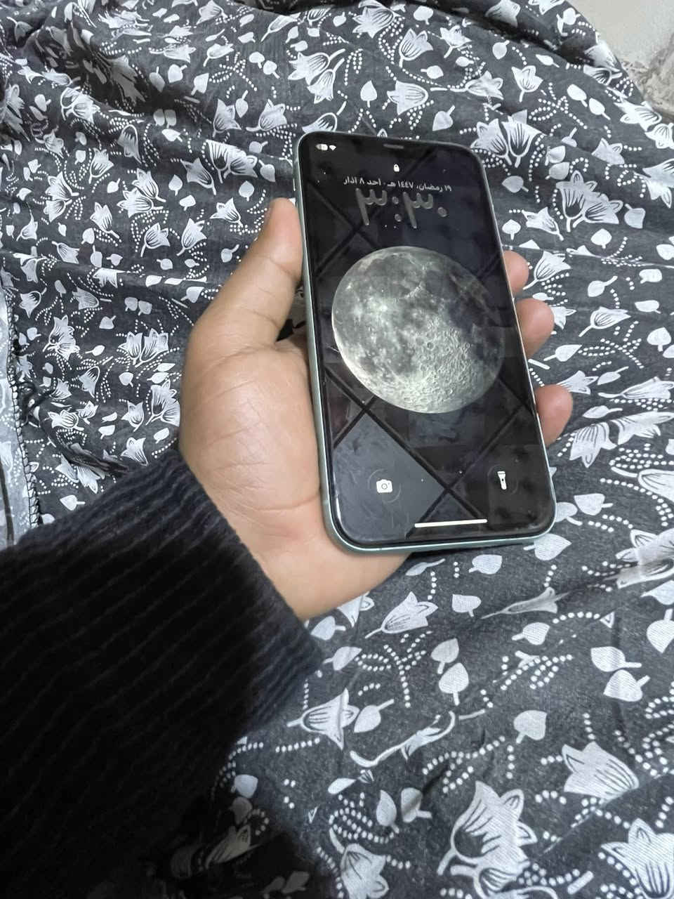 السلام عليكمً ايفونات 2 للبيع 
الاول 11 عادي مبدل فقط شاشه وميبصم ذاكره 128بطاريه75
بلاديه ماستر AAA نت✅مخابره ✅اتصال✅ صوت✅
كامرات شغاله باقي الجهاز كله شغال سعر 190 مبي مجال ق
——————-
الثاني لون فيروزي ذاكره 128 بطاريه 100 مستبدله جهاز شريحه واكفه فقط الباقي كله شغال أي خلل مابي سعر 150 
بي مجال قليل مكاني بغداد مدينت الصدر ***********
