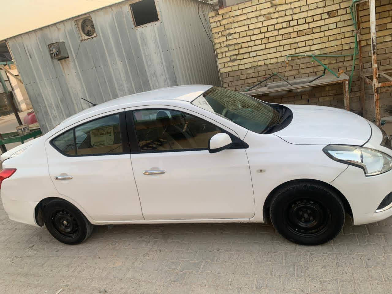 نيسان صني هندي موديل 2021
بليتة زركة رقم أربيل بأسم شركة 

وكالة تحويل موجود 

حساسات تحكم ستيرن يدات نيكل 

سبايدر بلادي 

محرك كير كفالة& تبريد ثلج ❄️❄️❄️

السيارة مكفوله من التبديل 

سونار موجود بالمنشور  
السعر 105وبيه مجال 

مكانها النجف للإستفسار الإتصال ***********
