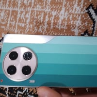 تكنو كامون 30 • ٢٥٦ • شهربان الأحمر