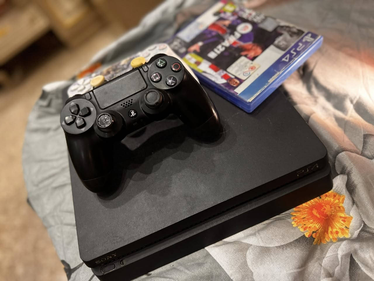 سلام عليكم بلي فور سلم لك 
سعر 175الف بيه مجال بصيط مال جيتك
ستيكر ممفتوح كفاله وياه ثنين 
يدات اصلي وقرص فيفه 21
البلي بي هذا الكسر موضع مماثر على اي شي بس القرص يطلع من اليده فقط مكاني البلديات ***********واتساب او خاص تصال ممتواجد
