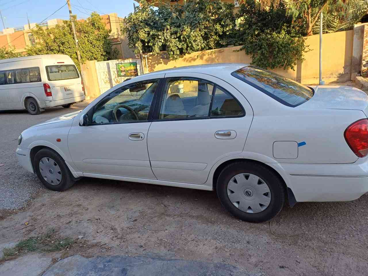 السلام عليكم نيسان سني 2008 سياره بسمي رقم بغداد انكليزي بيها جاملغات خلفيه اثنين صبغ والجنطه صبغ وجاملغ امامي واحد مكينه وكير كفاله وتبريد وتدفئه شغاله سياره جاهزه السعر 93 قفل 
العنوان ديالى المقداديه ***********
