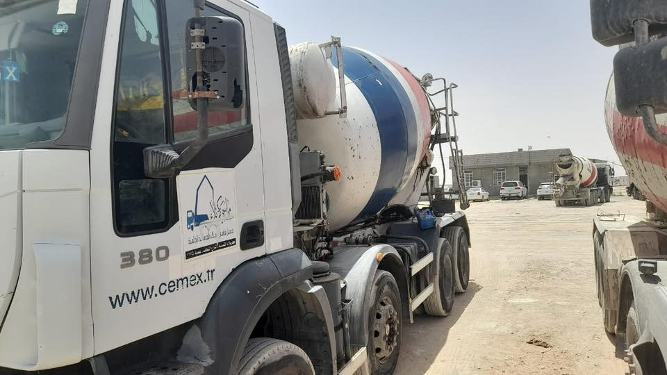 افيكو 2005 شكل 2007
سياره نظيفه وجاهزه 
جدر 10 متر 
السعر 260 مكانه كربلاء 
‭0773 382 7380‬
