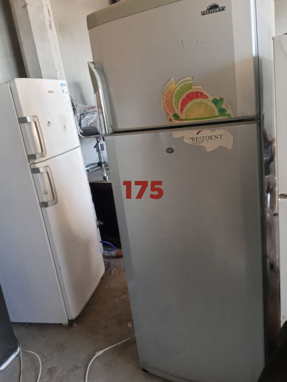 بعد السلام مسواك كما واضح بصور 
السعار بصور 
للبيع نقدي فقط 
مكان محلي ناحيه العباسي الشارع العام الشلال قرب ورشه جعفر 
رقم الهاتف
***********
