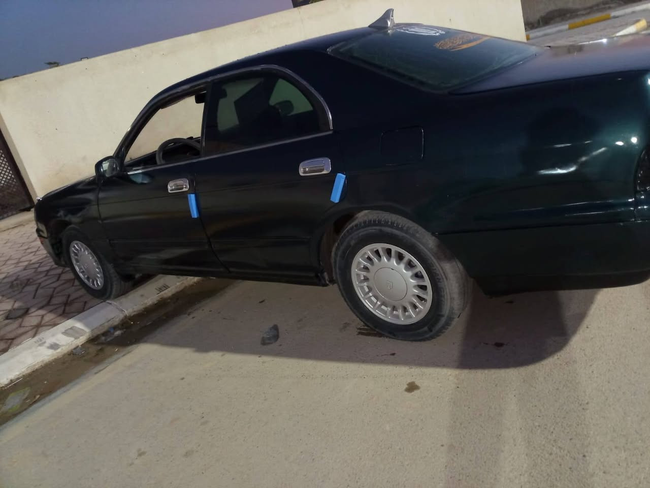 السلام عليكم بطه منتصل مديل ٩٣ رقم بغداد بسمي محرك ٢٥٠٠كيرمحرك مكفوله حدادي جديد تبريد شغال تخم تاير مصبوغ عام جمالي *********** مكاني واسط الزبيديه
