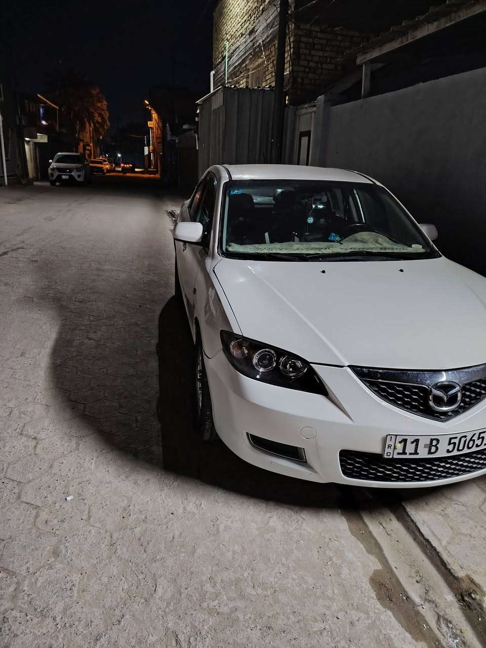 سلام عليكم مازده مديل 2007 رقم بغداد مكاني بالنجف مصبوغه احزام هاي صوره كبل الحادث وبعد الحادث عارضه للبيع على هاي الحاله 32 ورقه رقم الهاتف *********** غير متواجد عالفيس حادثه بجم امامي فقط بيبان سليمات من كلشي
