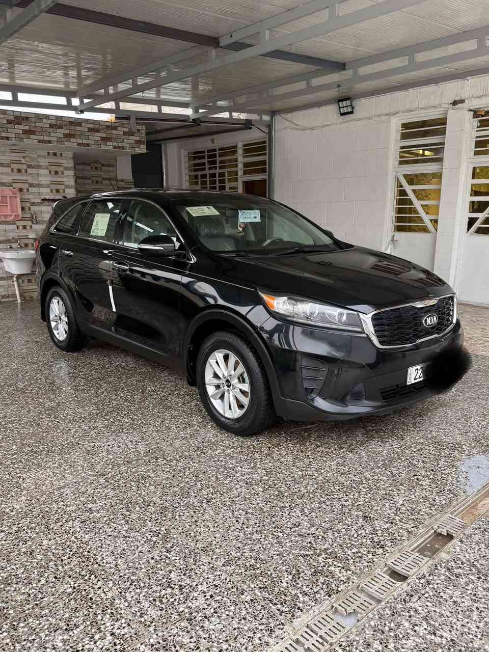 سورنتو ٢٠١٩ وارد أمريكي حادث تصليح قبق الجنطة والباقي مكفول كفالة عامة سياره مواصفات نص فول  مكينه ٤ سلندر ٢٤٠٠ / مكينه مامفتوح ٧ راكب تتفئه تبريد كير جديد صدر امامي وخلفي جديد تخم تاير جديد تبريد ثلج السيارة جاهزة من كلشي اي نقص مابيهة ماشية ٨١/ الف السياره جديد اي نقص مابيهة تحكمات جيهتين 
السيارة باسمي تحويل ثاني يوم رقم جديد الدولي 
العنوان بغداد حي النورين سعر 168 / ورقة
 الاستفسار *********** /***********
