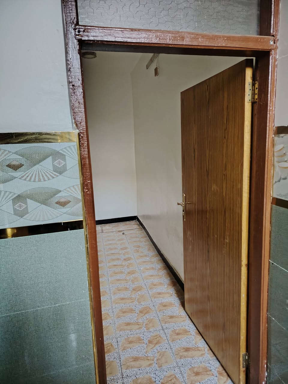 مشتمل للبيع المساحه 75 متر جاهز للسكن مابي اي نقص الصمود شارع 15 السعر 80 الاستفسار أكثر
***********
