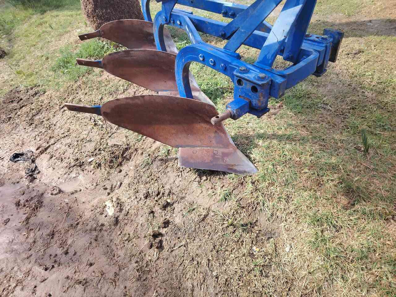 فدان عنتر جديد مشتغل فحص فقط مكفول شرط الشغل
العنوان الديوانية دغاره
لتواصل 
رقم الهاتف ***********
