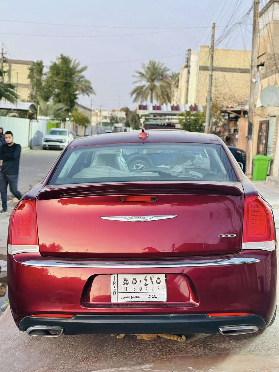 اوباما لون كرزي موديل 2017 نوع c300
محرك 3600 المرغوب 
وارد امريكي 
جاملغ خلفي كص بدون شاصي
جاملغ امامي صبغ 
بنيد كلير من امريكة
بدون شواصي 
بصمة تشغيل 
تشغيل عن بعد
بانوراما
تبريد قطعتين 
تو ويل 
داخل جلد بيجي 
لايت زنون اصلي
ويل قياس 18 مكسيكي 
تخم تاير كوري 
عليه ادامة كامله 
السيارة عليه نصبة تخبل  

السعر ١٩٥ بيهة مجال 

مكان الشعب سوق  4000 

***********
