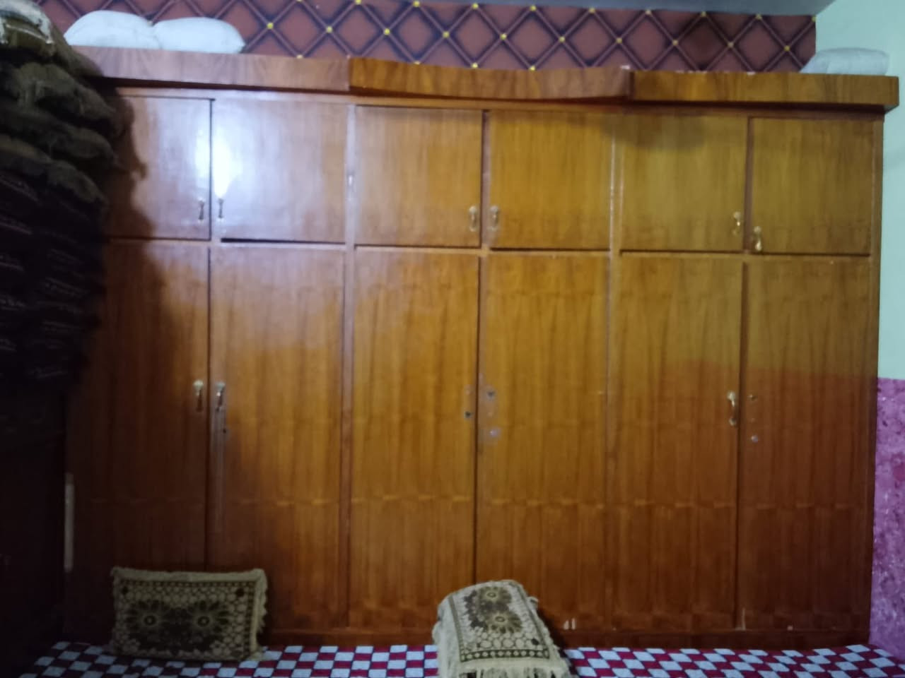 كنتور خشب صاج اصلي حطاطه ٦بوب طابقين ب٢٠٠الف 
زاويه خشب صاج اصلي حطاطه ب٦٠ الف
 المكان عامرية الفلوجة
الرقم ***********
