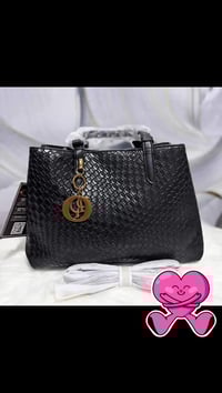 ديور أصلي • حجم كبير • حقائب نسائية