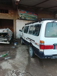 موديل 93 رقم ديالى الماني تريد تحويل تريد وكالة مرور مصفره مطلوبه الهى...