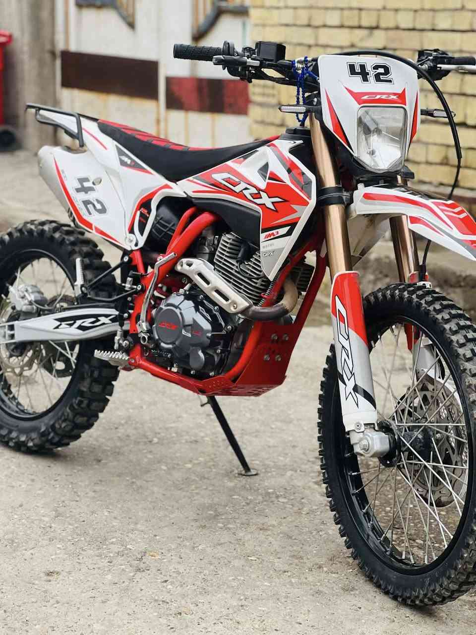 السلام عليكم قفاز CRX موديل25 للبيع مكينة 300 الدراجة نضيفه  تجي تشوف كدام عينك شعله معدل مفولة مكاني بغداد الاعضمية *********** السعر 1650
