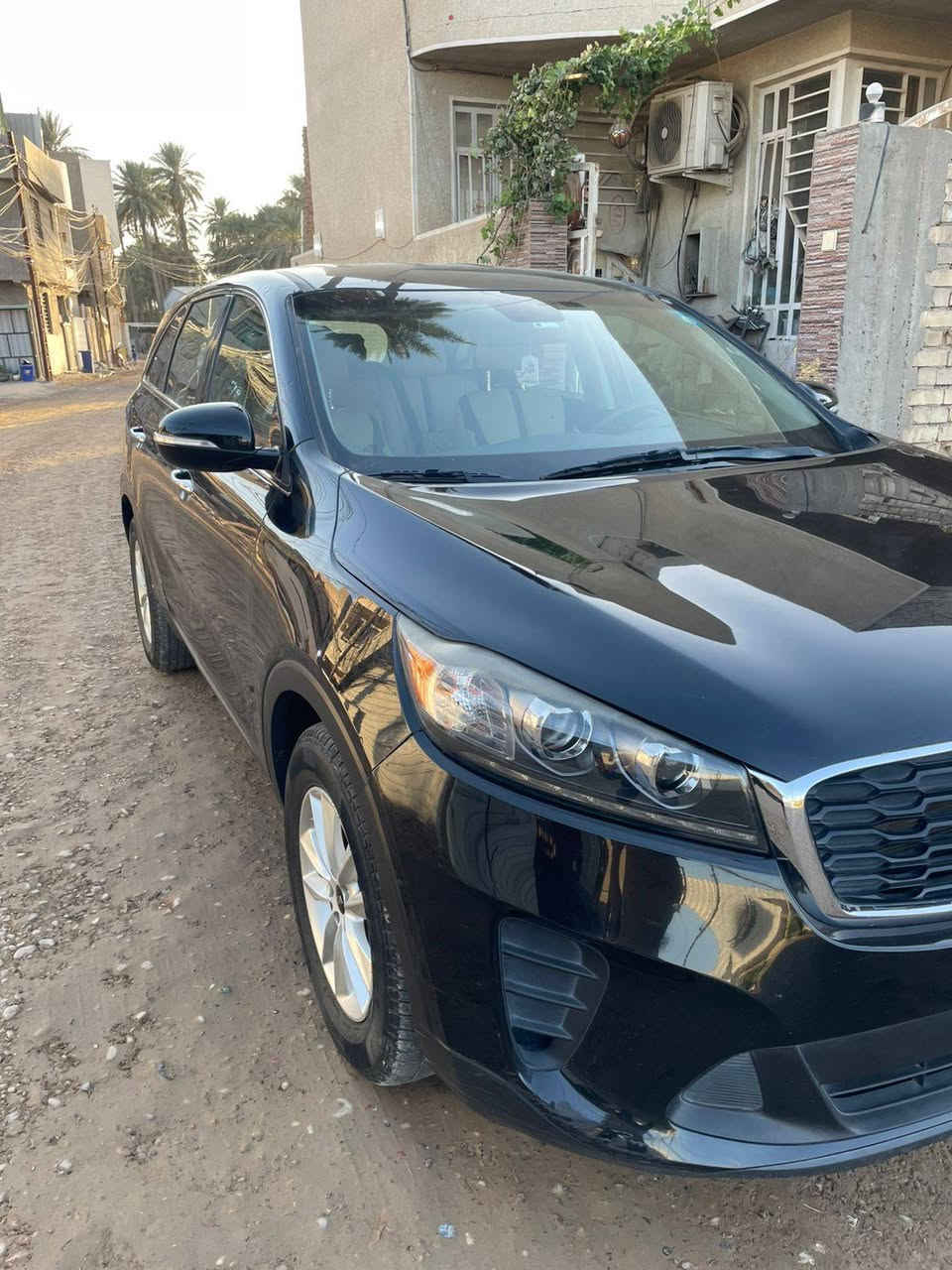 السلام عليكم
سياره كيه سورنتو مديل ٢٠١٩ امريكي
السياره جديده وماشيه ٧٥ الف ميل 
السيار بسمي رقم بغداد الدولي تحويل مباشر 
السياره ٧ راكب قطعتين تبريد
داخل بيجي واسود 
حادث السياره ربع الجاملغ الخلفي وصور الحادث مرفقه
بالمنشور  مكينة السياره اربعه اسلندر ٢٤٠٠ جي دي اي 
السعر ١٧٢ ورقه وبيه مجال
الاستفسار *********** جعفر 
*********** بهاء
السونار مرفق بالمنشور
