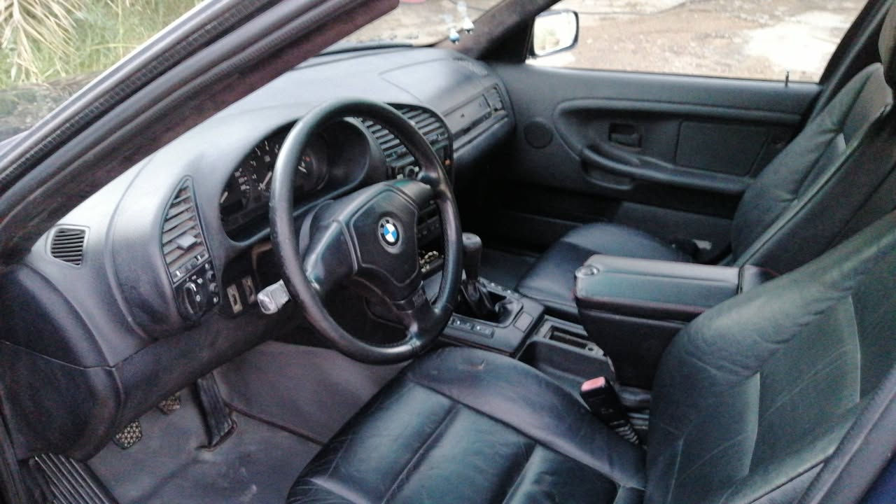 السلام عليكم ورحمة الله وبركاته
بي ام اي 36

مديل 93

رقم بغداد انكليزي

سياره مكينه مسكر فانوص كير عادي المكينه خير من الله

سياره كلش حلوه

مكان السياره البصره قضاء المدينه

السعر 43 بيها مجال

رقم الجوال ***********
