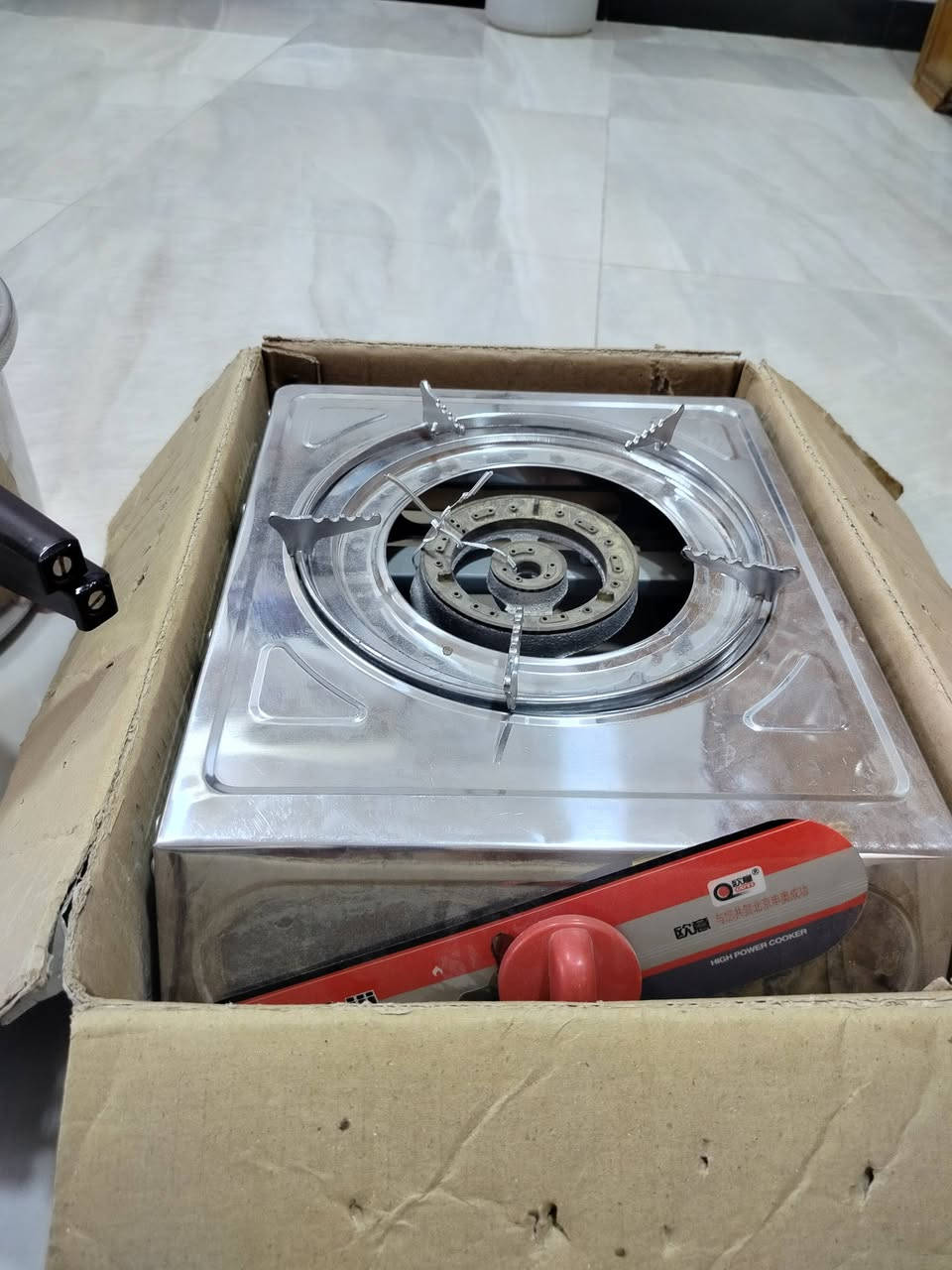 طباخ غاز جديد 
محضرة قهوة مستعملة قليل 
جدر ضغط جديد للبيع


**إذا كنت صاحب هذا الإعلان وتريد حذفه لأي سبب، رجاءا أرسل رسالة إلى الدعم الفني**