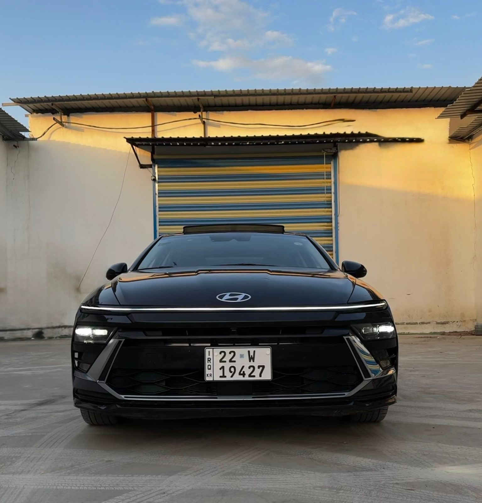 يا الله
هونداي سوناتا 2024 فول 1/1 
محرك :2500 تنفس طبيعي 
عداد مشي : 16 الف مشي اميركا فقط 

مواصفات 
1_بصمة
2_بصمة ابواب 
3_ تشغيل عن بعد 
4_فول بانوراما 
5_لد امامي مع عدسات زنون 
6_ كشافات 
7_اشاير مري 
8_ نقطه عمياء 
9_ لد خلفي
10_كشنات كهرباء 
11_ تدفئة كشنات 
12_شحن واير لس 
13_شاشه تبريد منفصل 
14_ سايد بريك كهرباء 
15_ اوتو هولد 
16_كير تعليك 
17_ شفتات ستيرن 
18_بصمه جنطه 
19_مانع انزلاق 
20_تحكم وضعيات قياده 
21_شاشه متصل مقوسة 
تدعم خراىط وكاربلي 
22_رادار امامي وكامره رادار 
23_كامره خلفية دقه عاليه 
24_حساسات اوتو ستوب 
25_فول تحكم ستيرن مع قياده ذاتيه 

مرقم اربيل كامل دخول جديد 
(تحويل مباشر )
سياره بيها جاملغ صبغ وطرف البنيد 
بدون دواخل شرط وباقي سياره كفاله عامه 

العنوان : كاظمية جكوك 
السعر : 205
استفسار :***********
