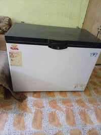 شباب مجمده جديده حلوه السعر 200الاستفسار 07815505572واتساب فقط غير متو...