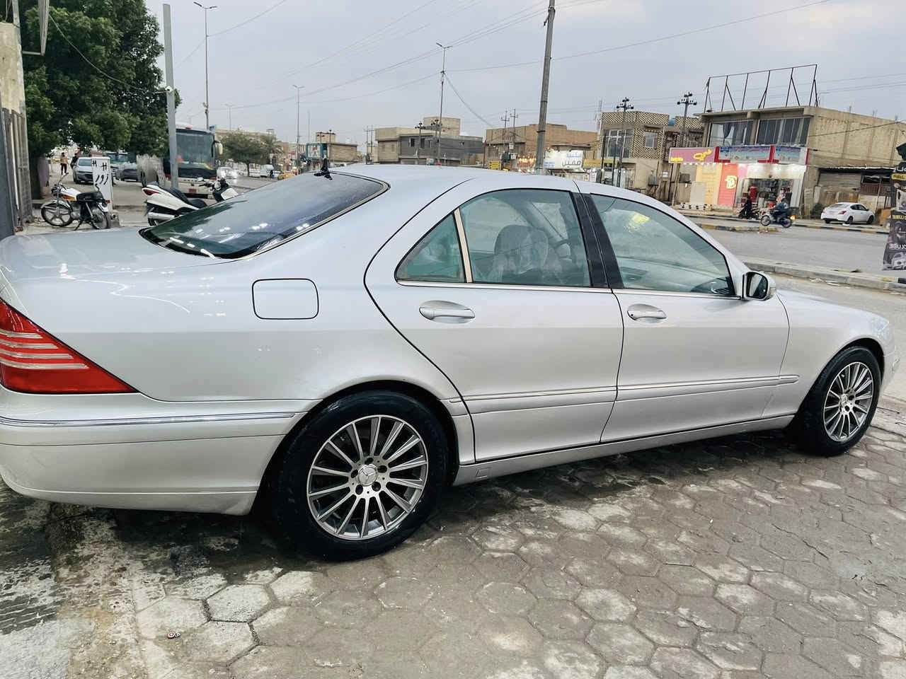 مارسدس غواصة حجمs500  موديل 2003 رقم بغداد بأسمي، گير ومكينة وحدادية وكهربائيات وتبريد كله شغال والسياره جاهزه.
‭0770 084 8320‬
