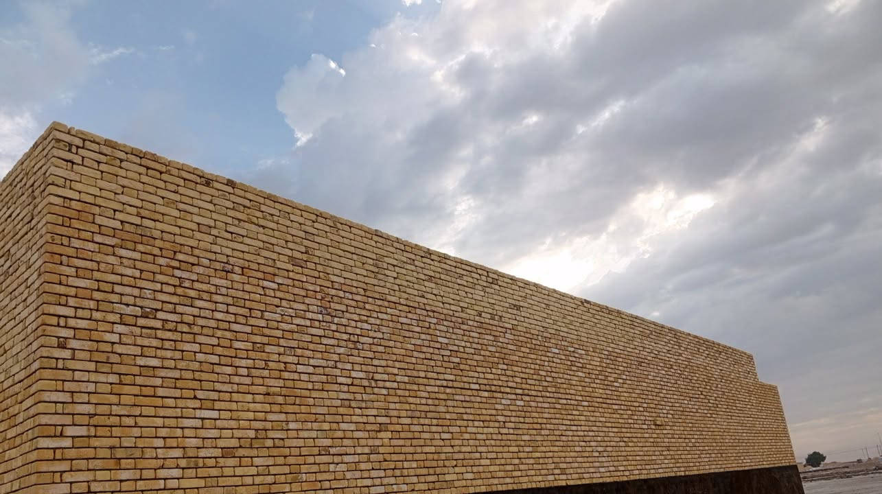 خلف بناء متفرغ حاليا 
شغل درجة اولى 
***********
