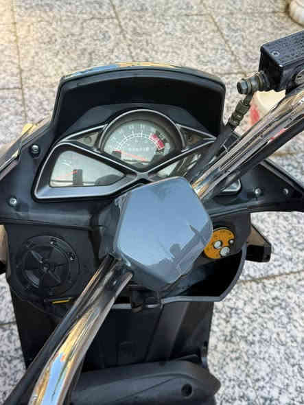 السلام عليكم
دراجة ان ماكس 2023 بحالة الوكالة مكفولة كفالة عامة 
ملحقات كاملة 
بصمتين تشغيل عن بعد + عدة صيانة 

السعر مليون و 200 وبيها مجال بسيط للشراي
***********
