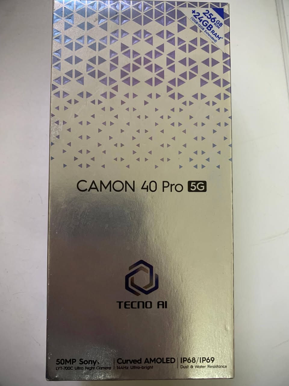 البيع فقط بدون مراوس
TECNO CAMON 40 Pro 5G
ذاكره 256 
رام 12+12 
بطاريه 5200mAh
جهاز جديد مستخدم ثلاثة اشهر 
جهاز هو وملحقاته من (كفر+شاحنه+وصندوق) 
سعر 375 
للتواصر راسلني خاص عل وتساب: ***********
