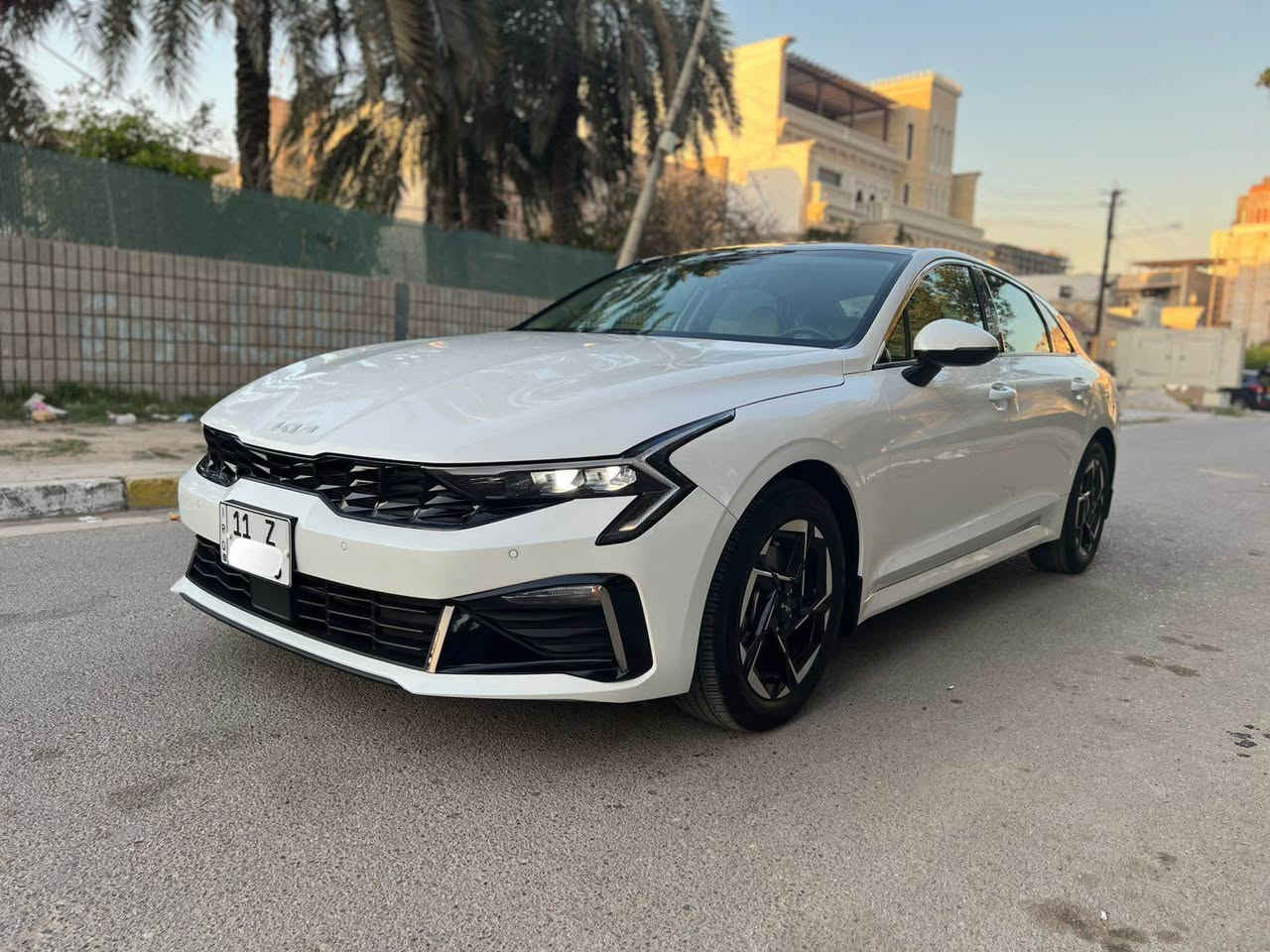 السلام عليكم 
كيا K5  ضمان شركه الدوليه موديل ٢٠٢٤ 
ماشيه ٢٢ جديده جدا بدون اي ملاحظه كفاله عامه
🎖️بانوراما 
🎖️ بصمه ابواب وتشغيل 
🎖️شاشه متصله وكامره 
🎖️تحكم مقود جهتين 
🎖️لايت وبك لايت لد 
🎖️ حساس امامي خلفي 
🎖️مرايه طي كهرباء
🎖️محرك 2.5 اقتصادي وسريع 
🎖️ تبريد امامي وخلفي
🎖️ اربع وضعيات قياده 
🎖️كراسي كهرباء 
مكانها بغداد الكراده ورقم بغداد بسمي 
السعر   ٢٣٠ ورقه 
***********
*********** بغداد, العراق
