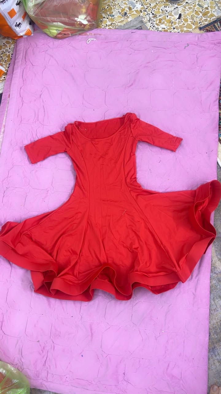 فساتين بنات بي كل قياسات ابيعه شلعه جمله سعر القطعه الف عندي تقريب 40 قطعه اليحب يحجز موجود توصيل الحجز واتساب ***********
