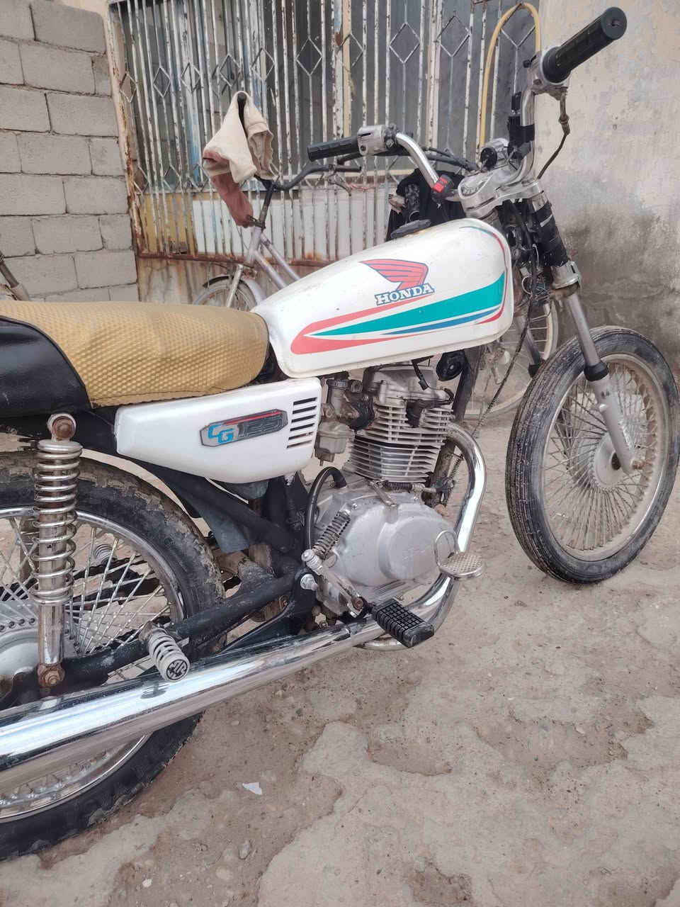 دراجه نامه للبيع نضيفه مثل ماموضح بصور كلك اوراق مابيها مكفوله من كلشي  السعر 300وبيها مجال مكاني كاطون الرازي


**إذا كنت صاحب هذا الإعلان وتريد حذفه لأي سبب، رجاءا أرسل رسالة إلى الدعم الفني**