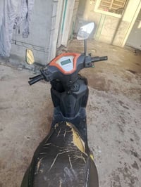 دراجة كهربائية • بطاريات • قابلة تفاوض