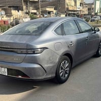Byd. موديل 2025 لون رصاصي  ماشية الف وقابل للزياده رقم بغداد  بيه رصعه...